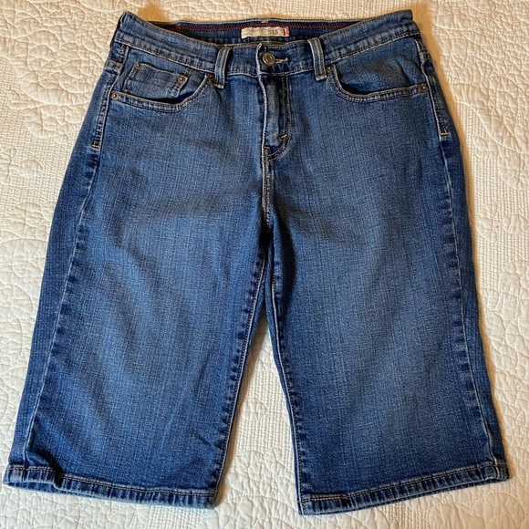 Women's Levi’s 515 Blue Denim Jean Shorts - Picture 1 of 4